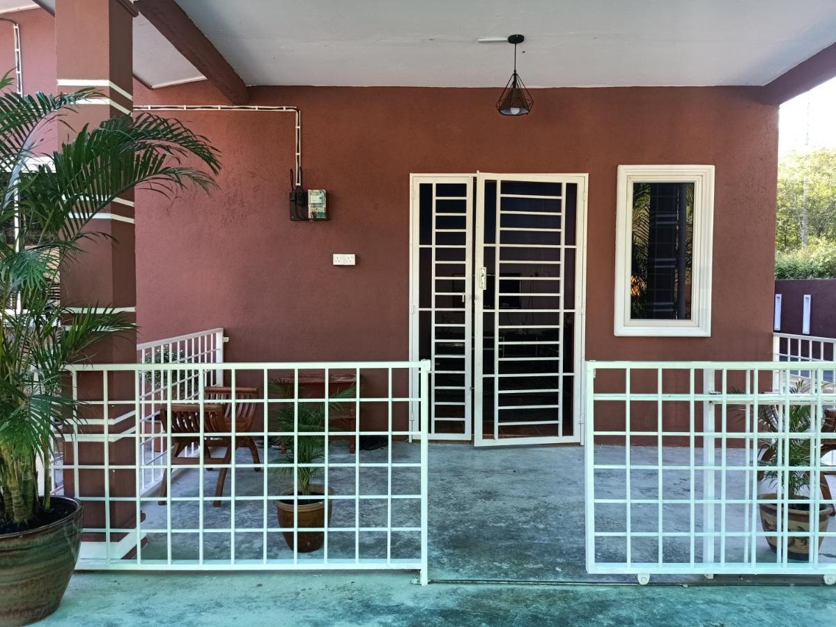 Aliza Scawa Homestay Kuala Pilah Bagian luar foto